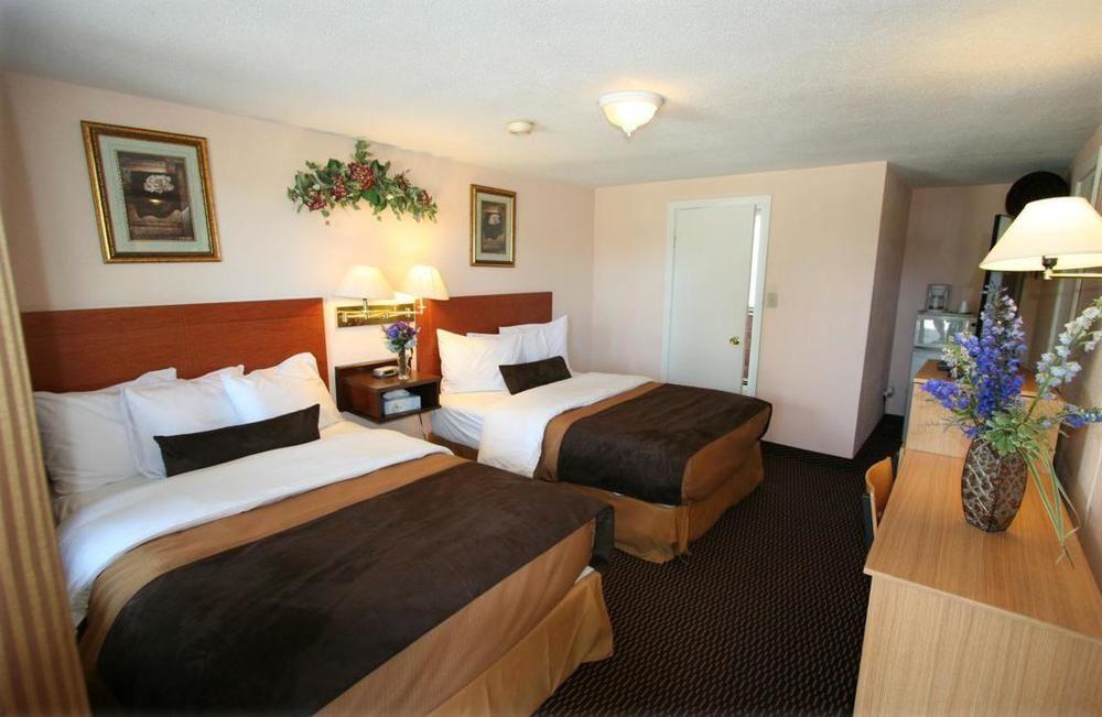 Campbellford River Inn Buitenkant foto
